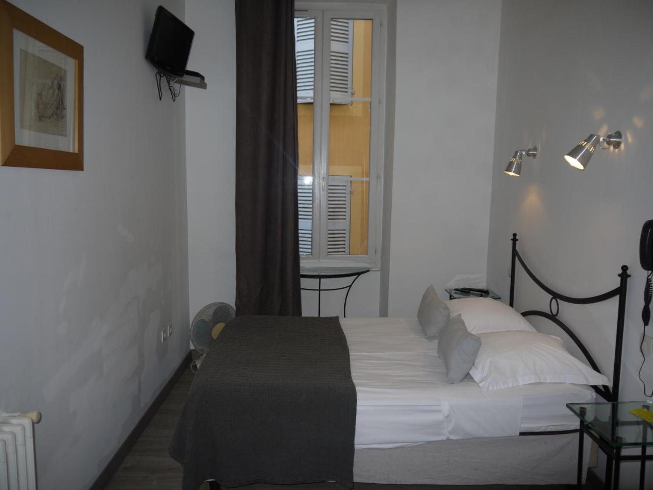 Hotel Portalet Hyères Exteriér fotografie